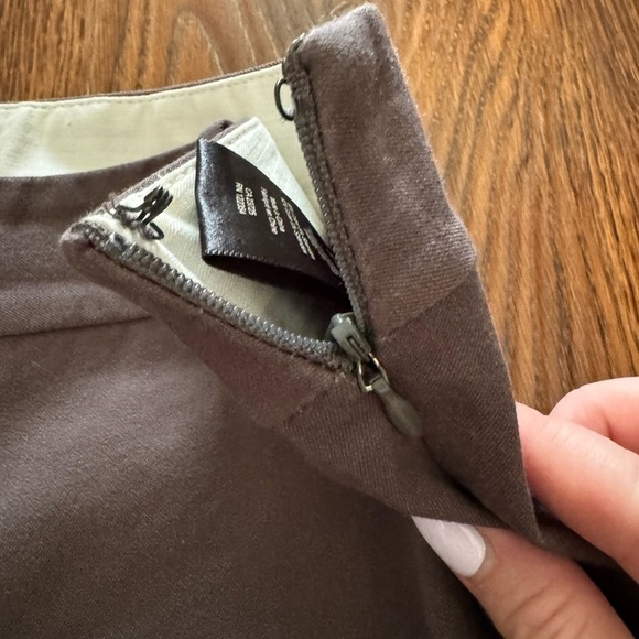 ARITZIA BABATON GREY bi stretch dress pants (size 6) - Picture 5 of 5